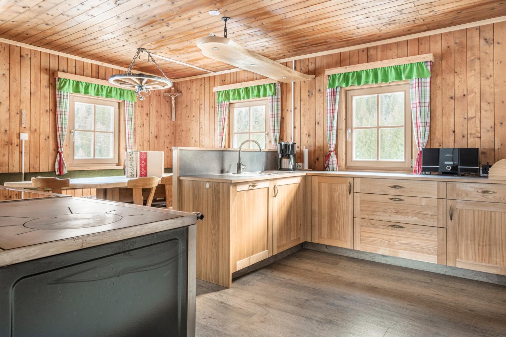 Hauserlhuette Zederhaus Luaran gambar